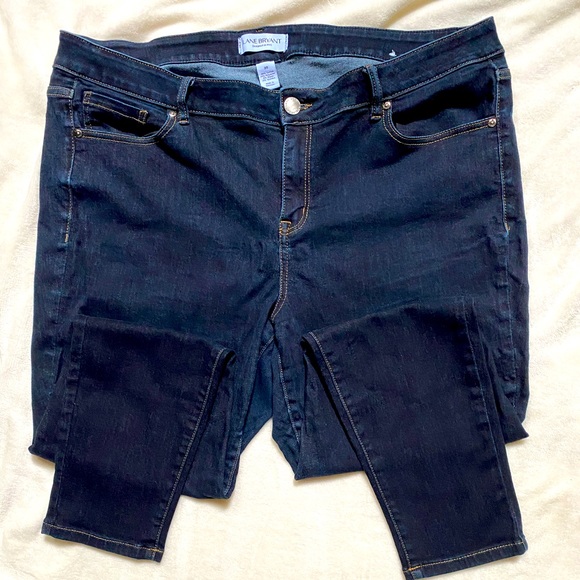 Lane Bryant Curvy Fit High rise Crop Jeans - Picture 2 of 3